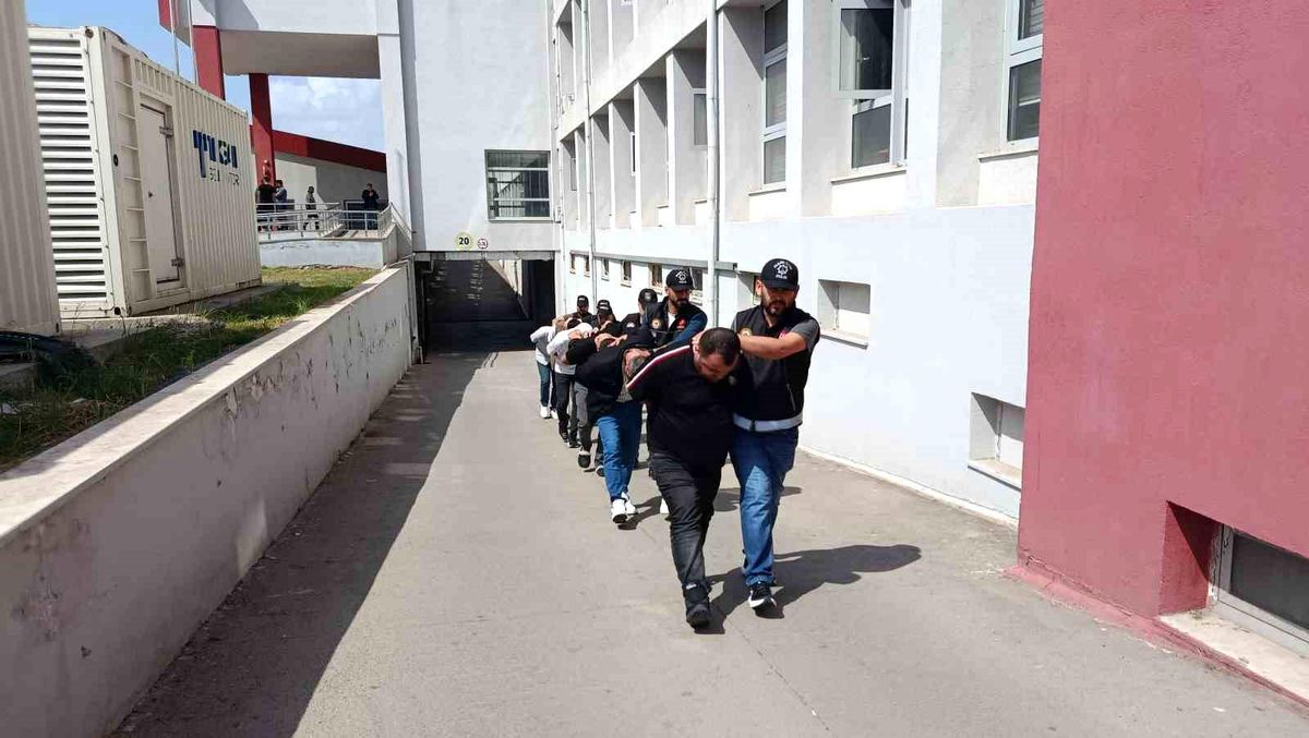 Adana'da Tırda 10 Kilo Metamfetamin Ele Geçirildi, 6 Şüpheli Tutuklandı