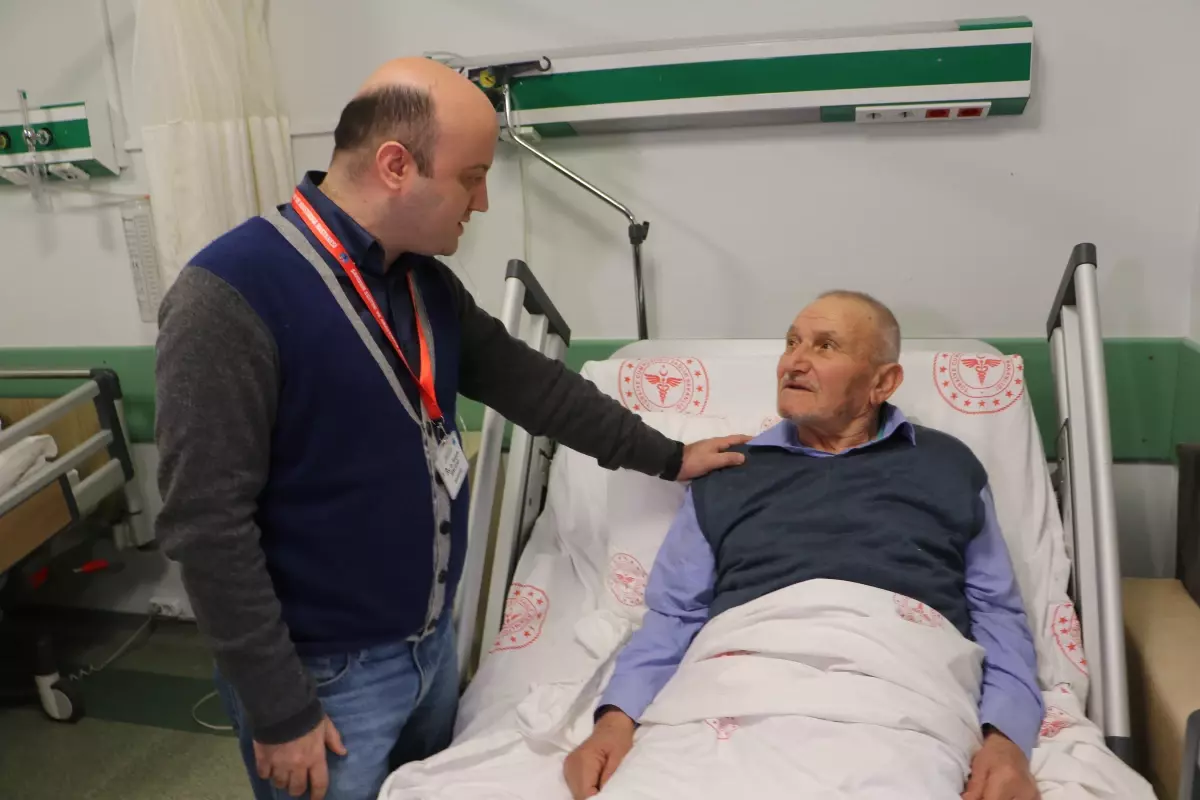 80 Yaşındaki Hastaya Nadir Aort Kapağı Ameliyatı