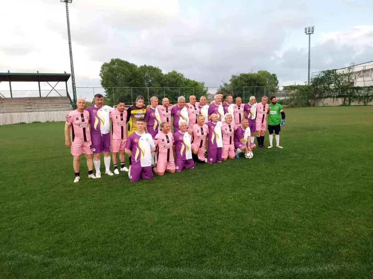 Afyon Masterler Derneği Futbol Takımı, Antalya'da Şampiyon Oldu