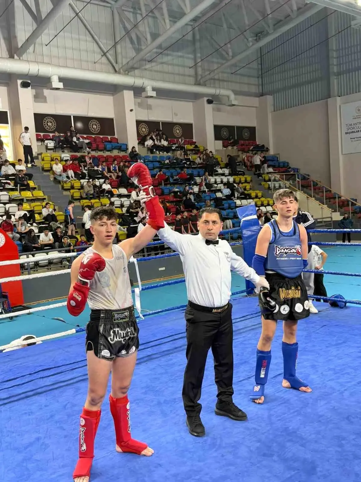 Saruhan Şanlı, Muay Thai Türkiye Şampiyonu