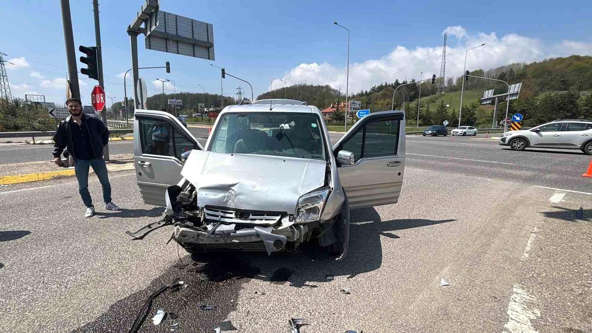 Bolu'da Trafik Kazası: 10 Yaralı