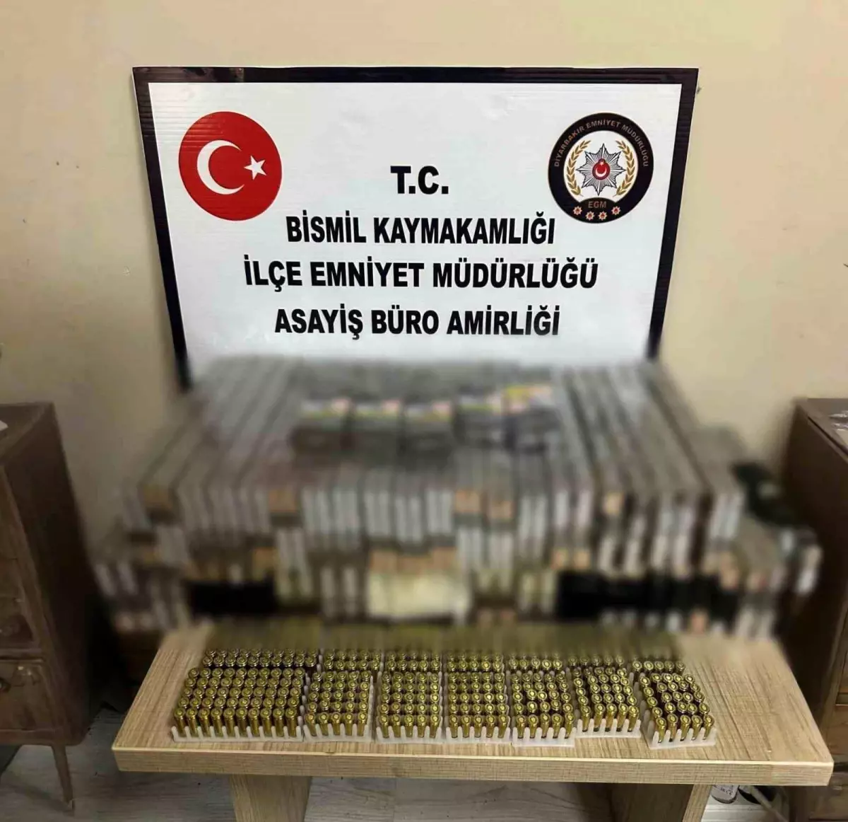 Bismil'de Kaçak Tütün ve Tabanca Mermileri Ele Geçirildi