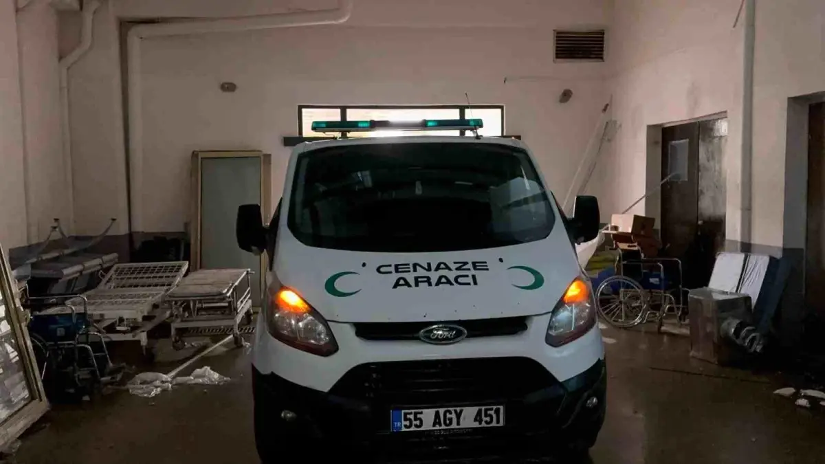 Fransa'da Yangında Hayatını Kaybeden 3 Kız Kardeş Rize'ye Getirildi