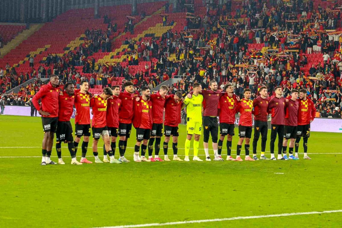Göztepe, Adana Demirspor'a Konuk Oluyor