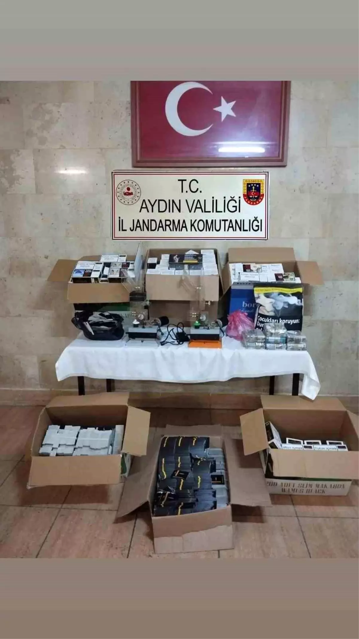 Aydın'da Kaçak Sigara Operasyonu: 11 Bin Makaron Ele Geçirildi