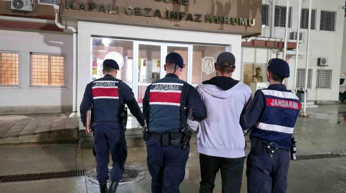 Kuşadası'nda Hakkında Hapis Cezası Bulunan Şahıs Yakalandı