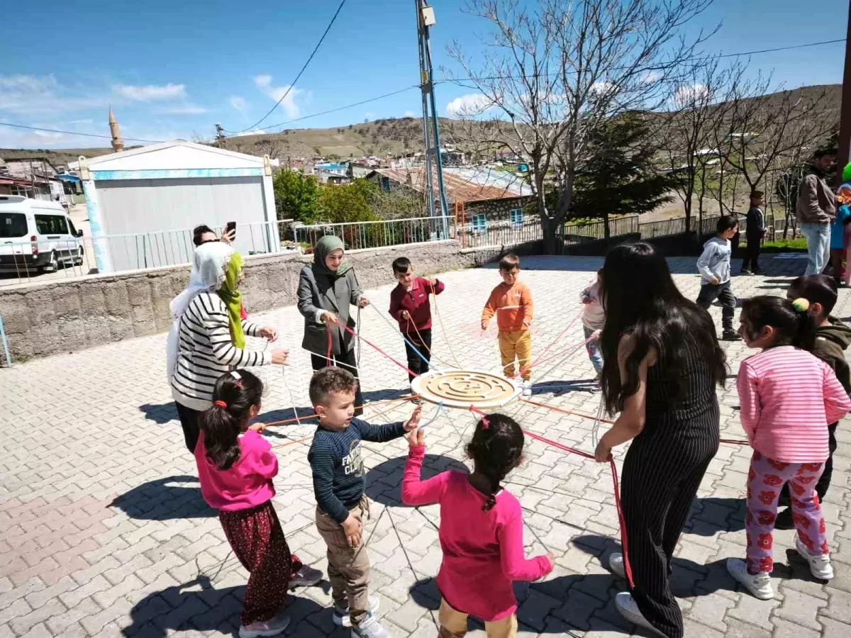 Tunceli'de 'Bir Tutam Umut' Projesi ile Çocuklar Sosyalleşti
