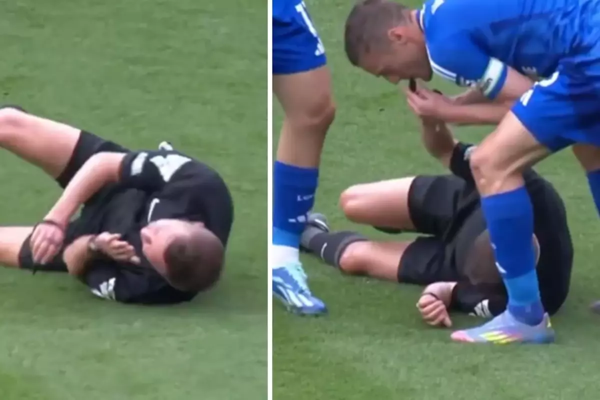 Premier Lig'de görülmemiş olay! Vardy, hakemin düdüğünü çaldı