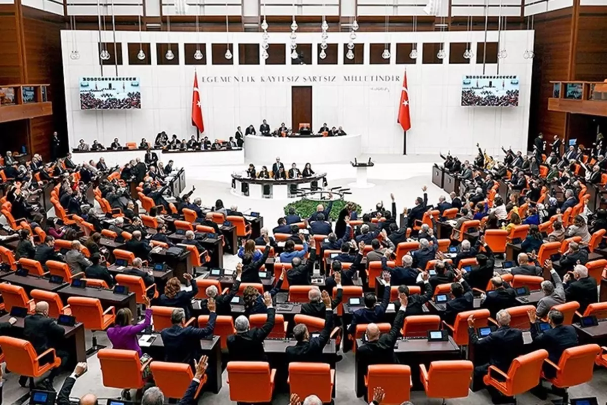 Sırrı Süreyya Önder ilk değil! İşte görevine devam ederken hayatını kaybeden vekillerimiz