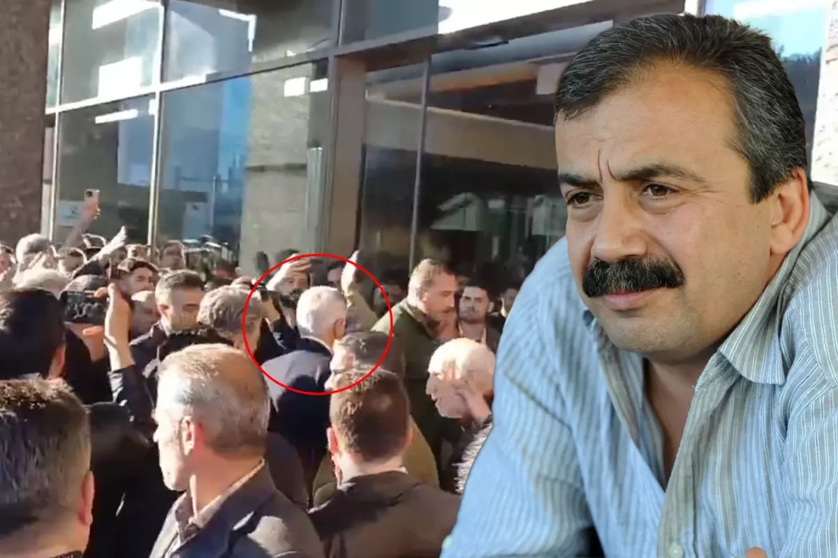 Sırrı Süreyya Önder'in hayatını kaybettiği hastaneye giden Mehmet Metiner yuhalandı