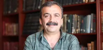Sırrı Süreyya Önder'in vefatı sonrası ünlülerden peş peşe taziye mesajları