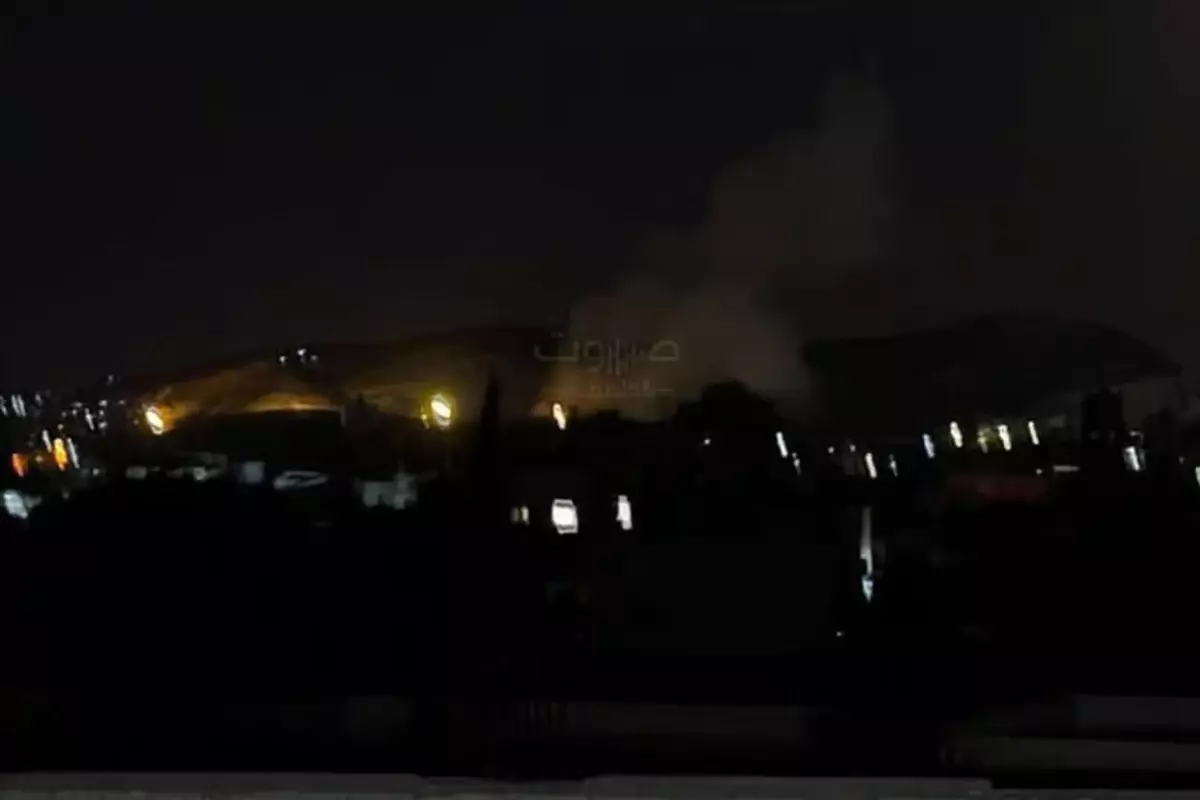 Suriye'de patlama sesleri! İsrail'den 5 bölgeye hava saldırısı