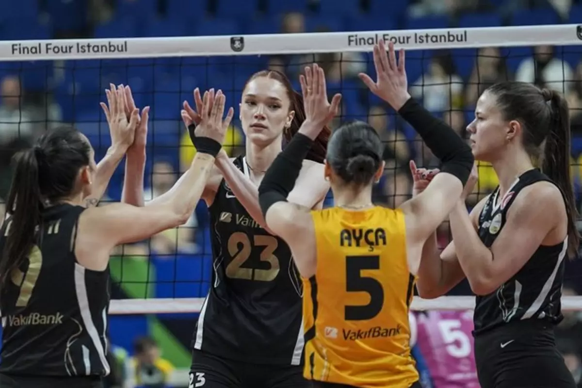 VakıfBank, Şampiyonlar Ligi'nde istediğini alamadı! Üçüncülük maçına çıkacak