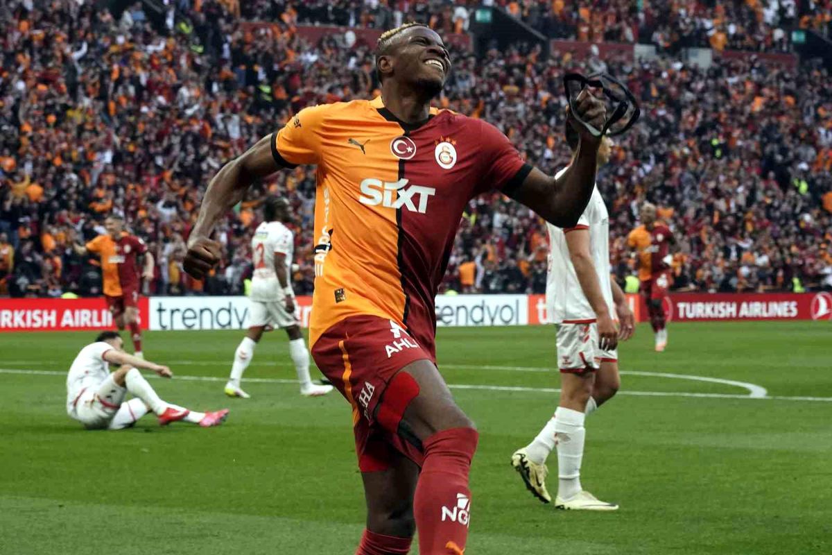 Victor Osimhen Kariyer Rekoru Kırarak 33. Golüne Ulaştı