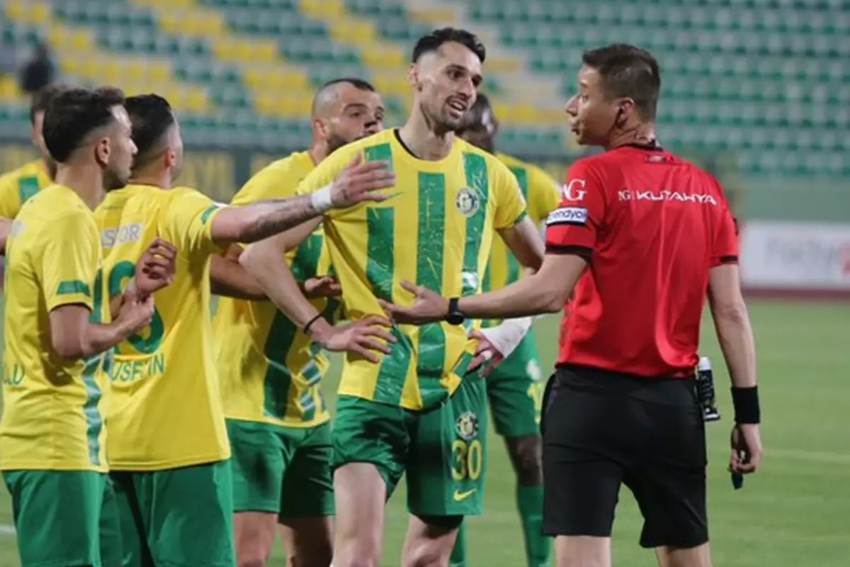 1. Lig'e veda eden üçüncü takım belli oldu
