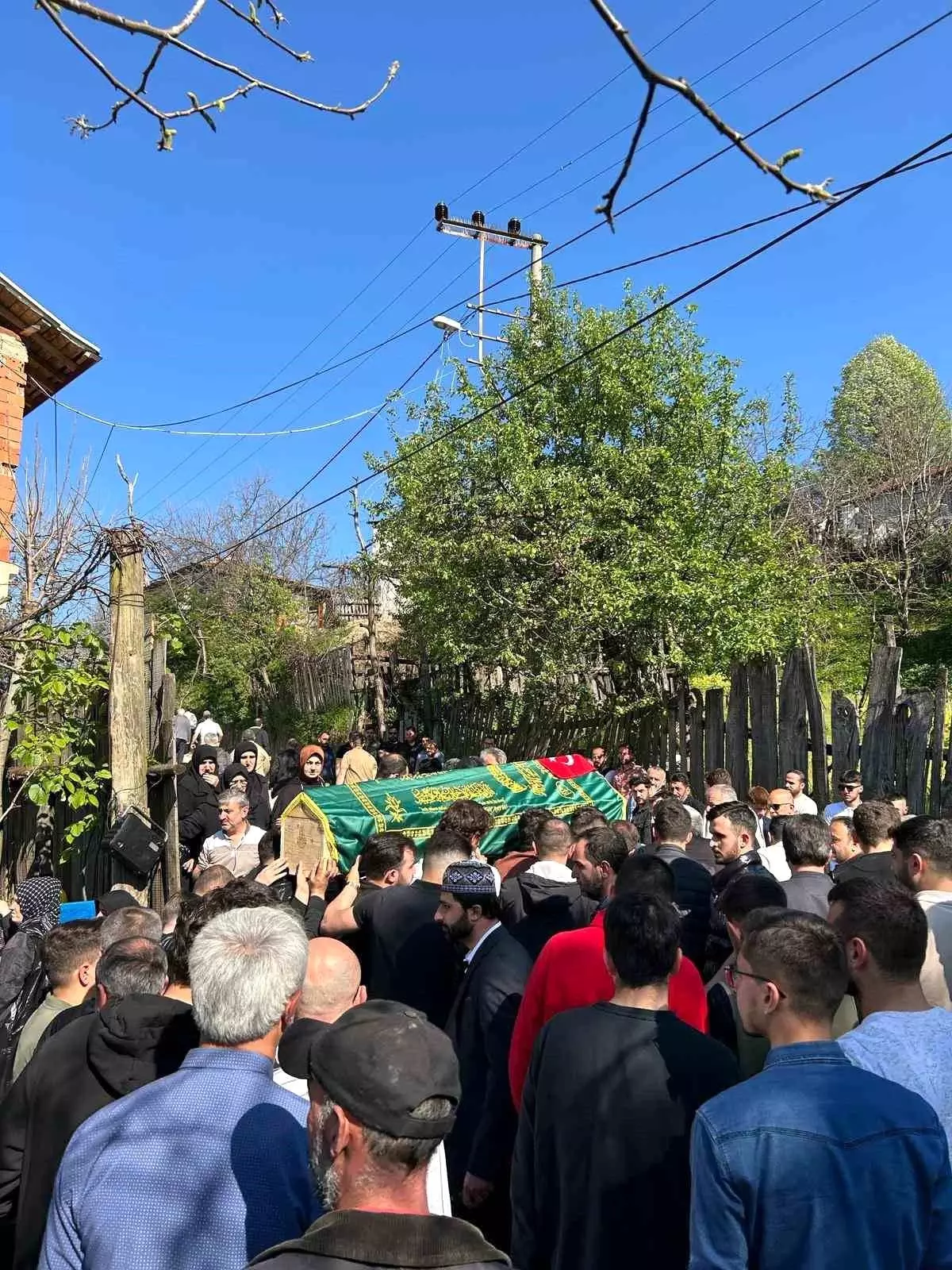 İnegöl'de Trafik Kazası: Genç Sürücü Hayatını Kaybetti