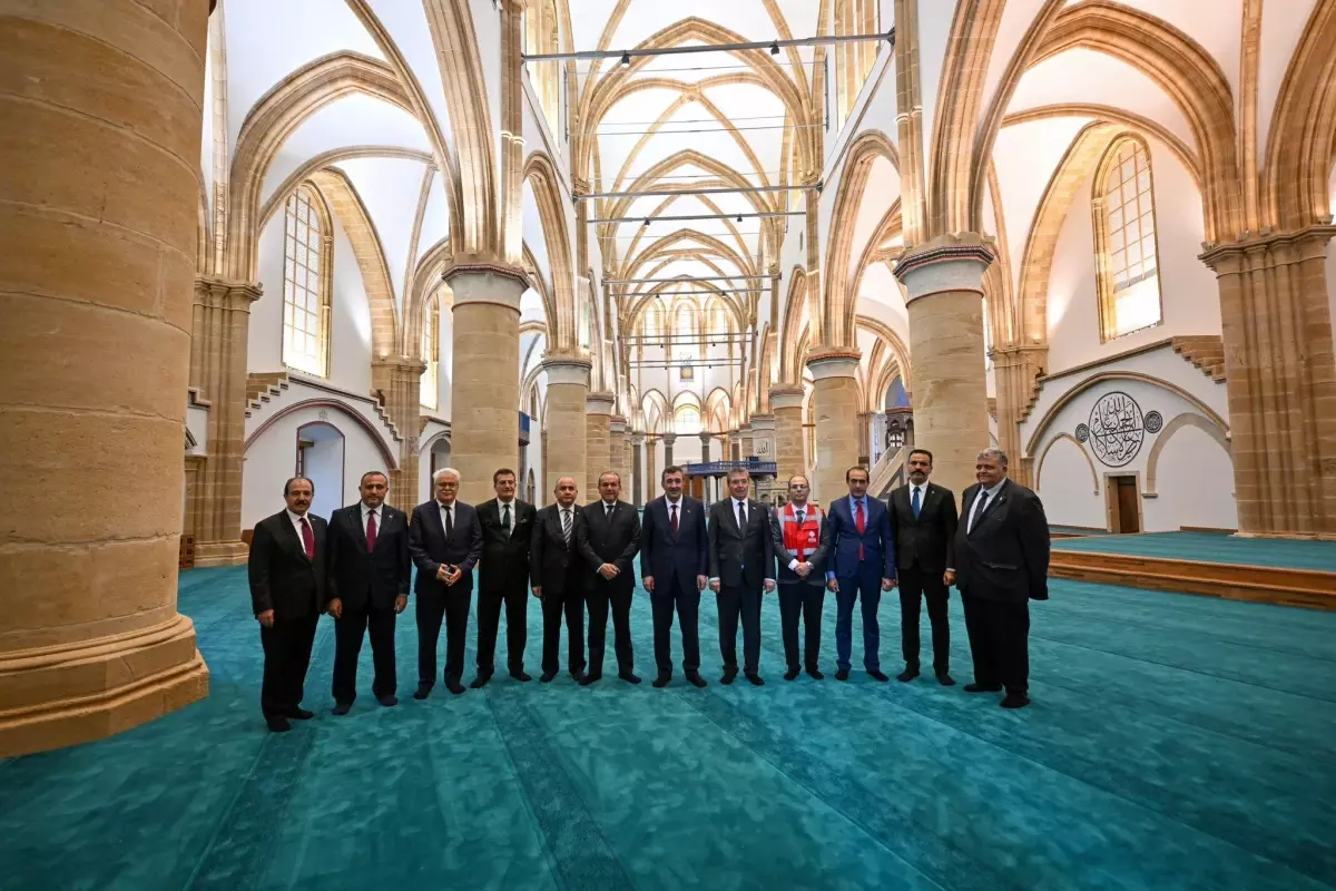 Cevdet Yılmaz ve Ünal Üstel, Selimiye Camii'nde Restorasyon İncelemesi Yaptı