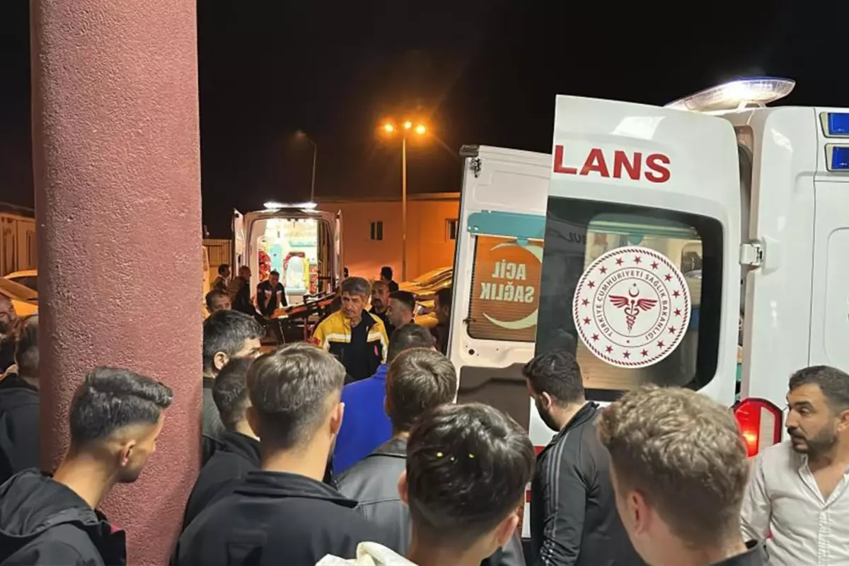 Hakkari'deki trafik kazasında 8 kişi yaralandı! Soruşturma başlatıldı