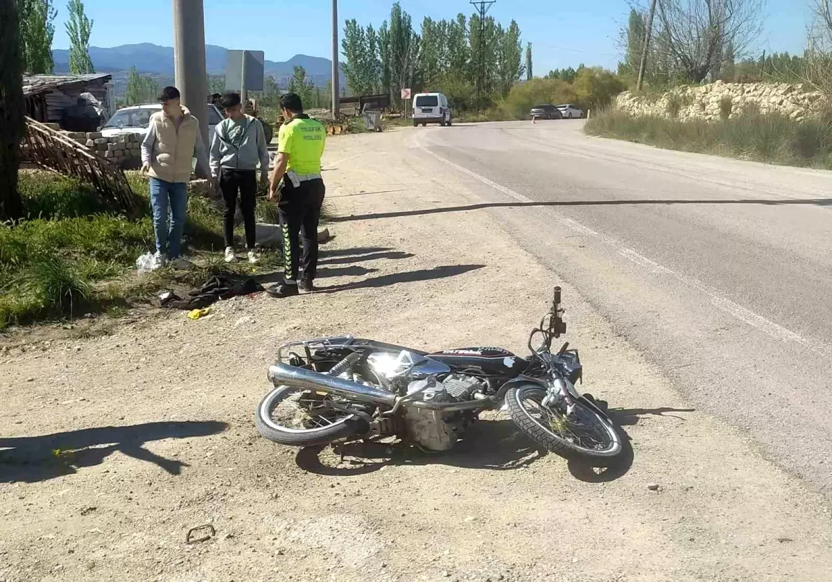 Kütahya'da Motosiklet Kazası: Sürücü Yaralandı