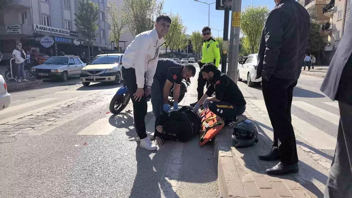İnegöl'de Motosiklet Kazası: İki Yaralı