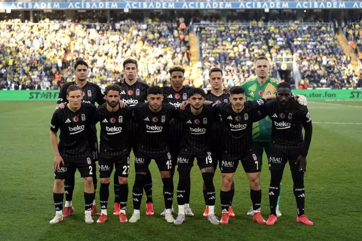 Beşiktaş, Fenerbahçe Derbisinde Kadroda Değişiklikler Yaptı