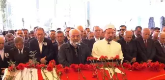 Önder'in cenaze namazını vasiyeti üzerine İhsan Eliaçık kıldırdı