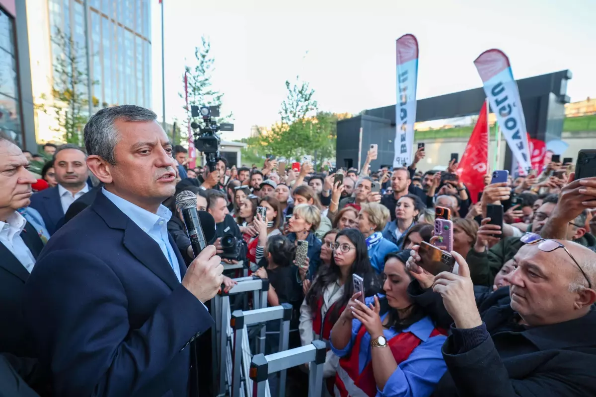 Özgür Özel: 'Biz korkmuyoruz, mücadelemize devam edeceğiz'