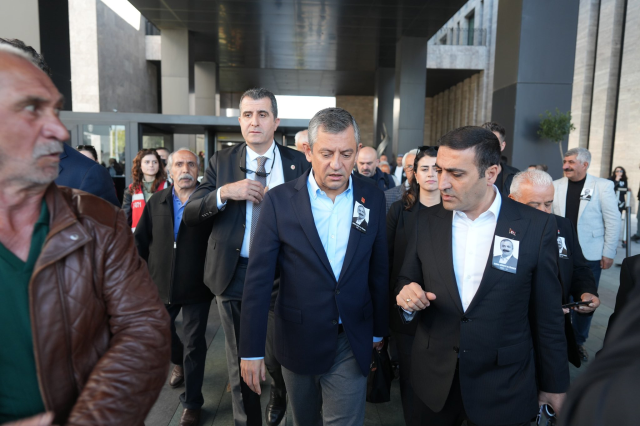 The identity of the person who attacked Özgür Özel has been revealed! He killed his children 21 years ago