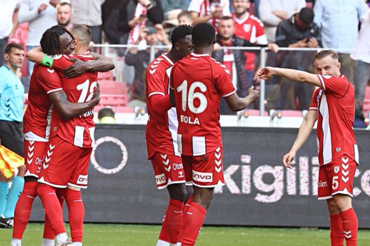 Samsunspor, adım adım Avrupa'ya! Eyüpspor'u rahat geçti