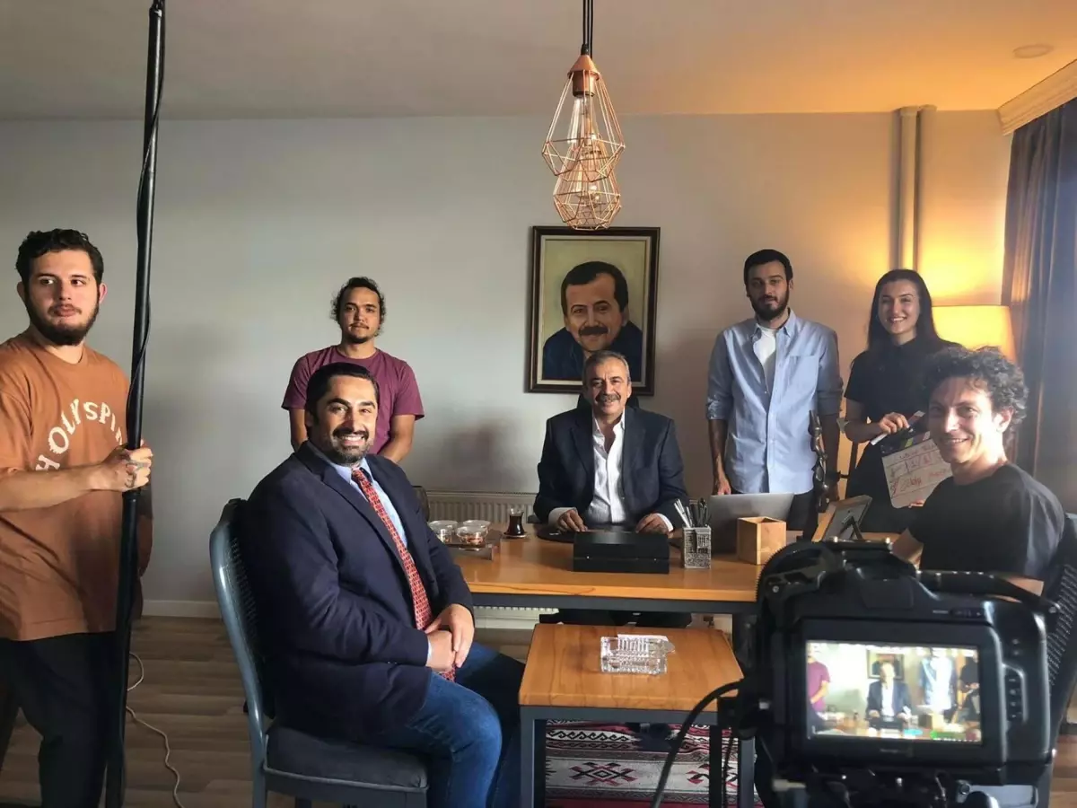 Sanat Dünyası, Sırrı Süreyya Önder'in Son Filmi 'Celal'in Treni'ni Göremeden Kaybetmesine Üzüldü