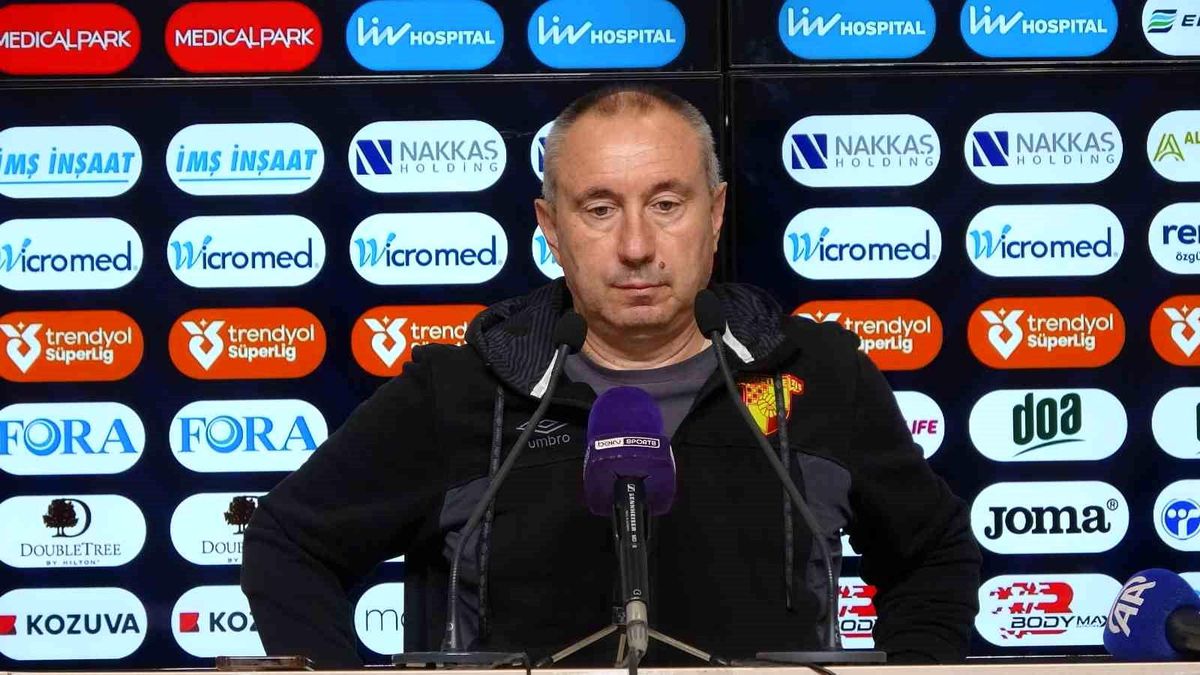 Göztepe Teknik Direktörü Stoilov: 'Göztepe'nin güçlü oyununu oynamalıyız'