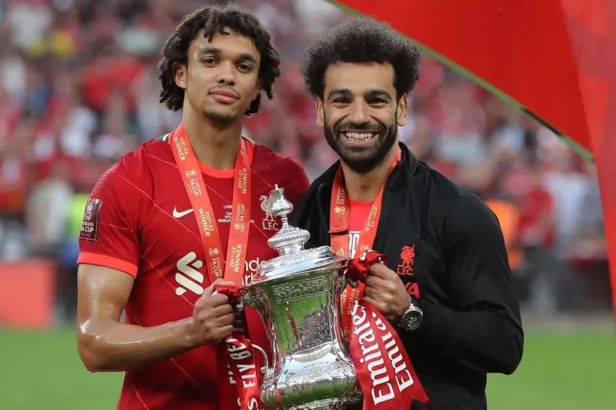 Bir hafta önce şampiyon olan Liverpool'da ilk ayrılık resmen duyuruldu