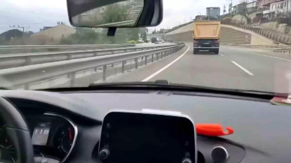 Sakarya'da Hız Limiti İhlali Yapan Kamyona 12 Bin Lira Cezası