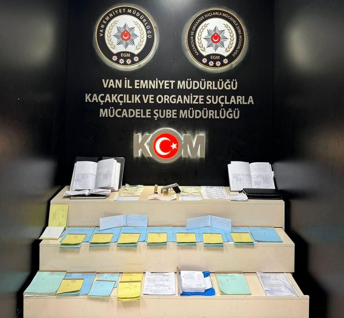 Van'da Emeklilere Faizli Borçlandırma Operasyonu: 9 Şüpheli Yakalandı