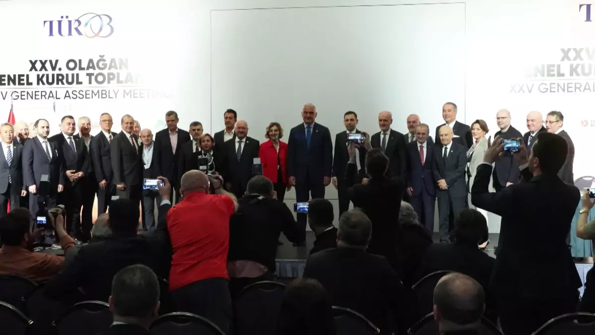 Bakan Ersoy: 65 milyon ziyaretçi ve 64 milyar dolar gelir hedefimize ulaşacağımıza inanıyorum