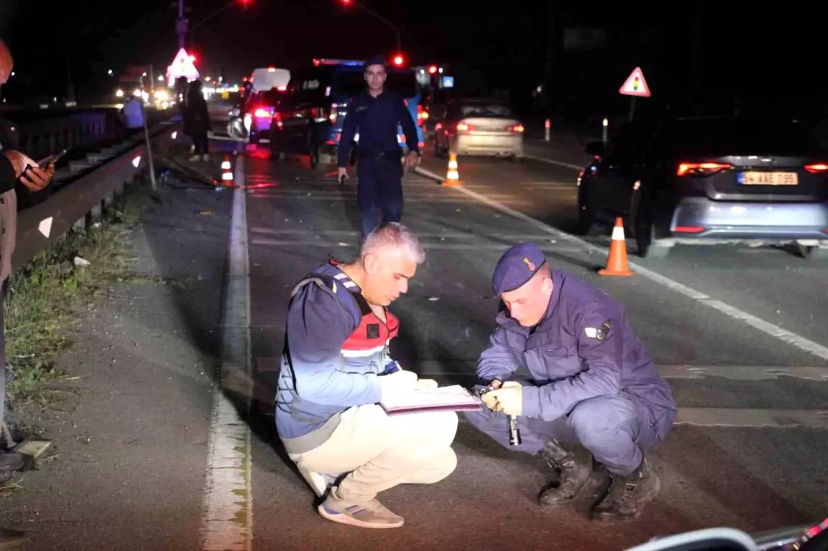 Sakarya'da Elektrikli Bisiklet ve Motosiklet Çarpıştı: 1 Ölü, 1 Yaralı