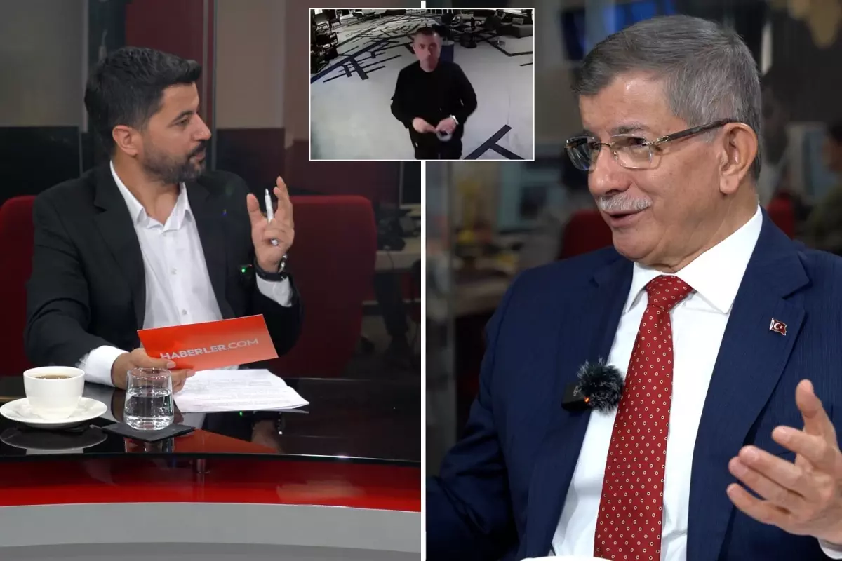 Davutoğlu'na yayında açıkça sorduk: Görüşmelerinizde hiç kamera bantladınız mı?