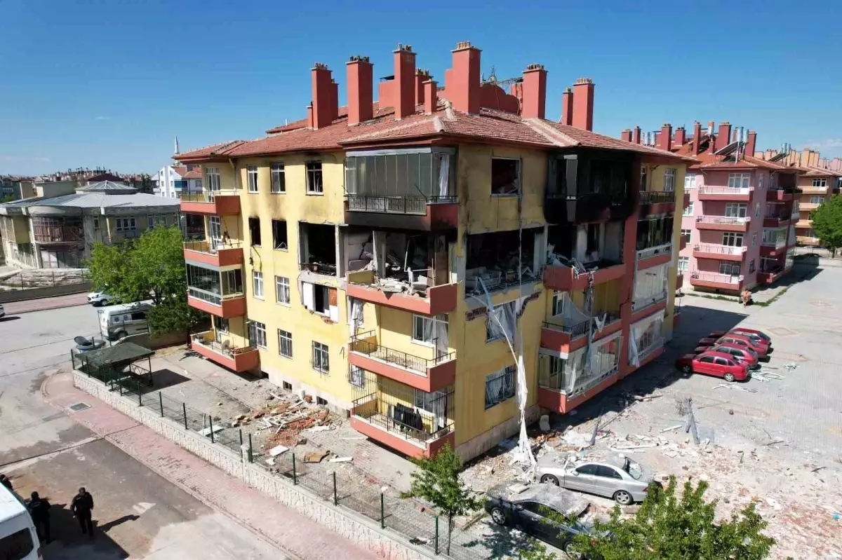 Konya'da Doğalgaz Patlaması: 13 Yaralı ve Büyük Hasar