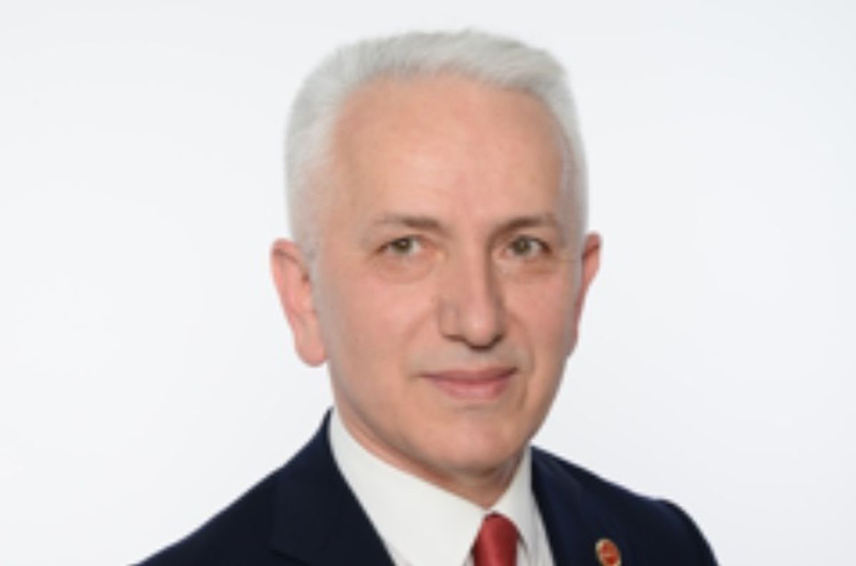 Ekrem Baki neden istifa etti?
