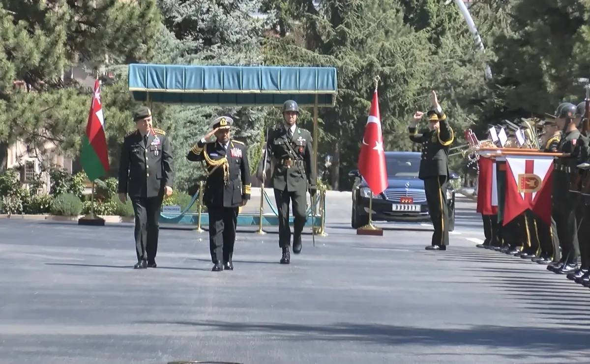 Orgeneral Metin Gürak, Umman Genelkurmay Başkanı'nın Ziyaretini Karşıladı