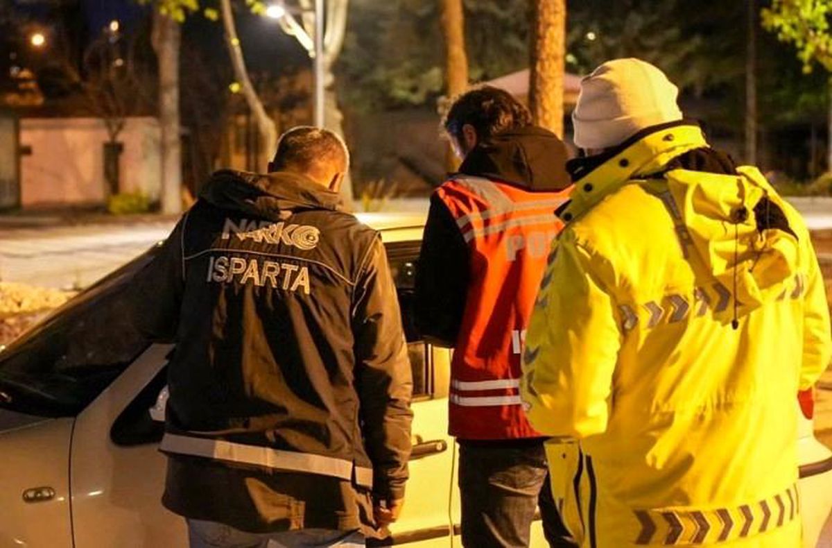 Isparta'da Uyuşturucu Operasyonları: 1 Tutuklama, Çok Sayıda Ele Geçirilen Madde