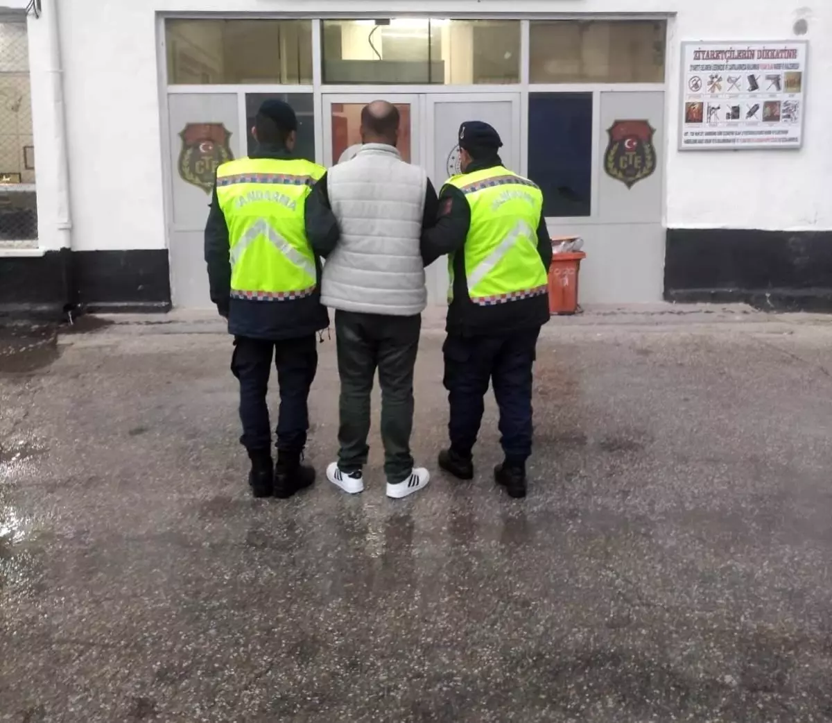 Uyuşturucu Suçundan Aranan Şahıs Kırşehir'de Yakalandı