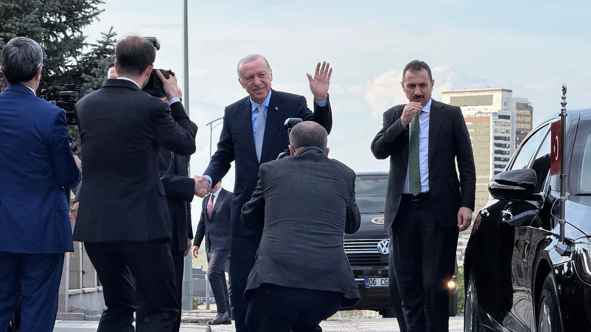 Erdoğan, Bahçeli'yi Konutunda Ziyaret Etti