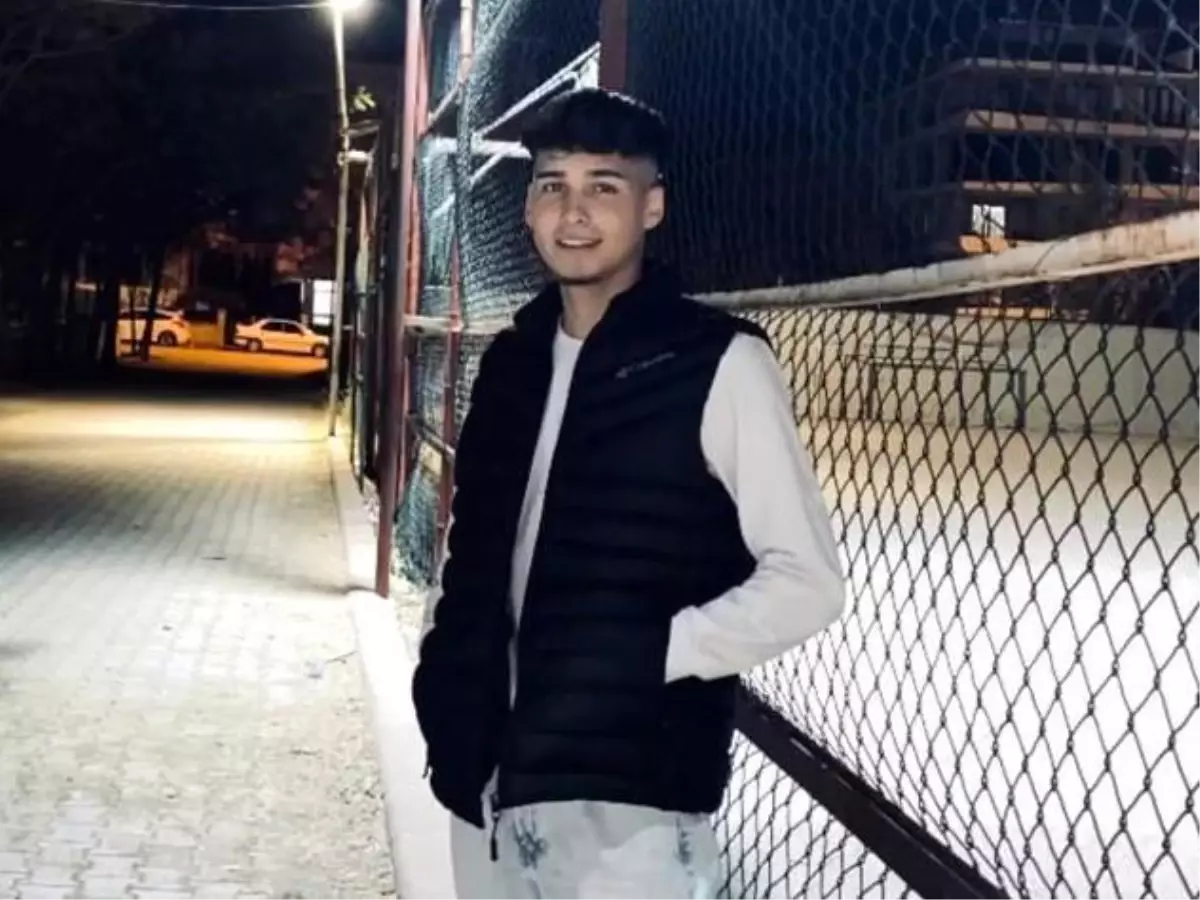 Denizli'de Trafik Kazası: 2 Genç Hayatını Kaybetti