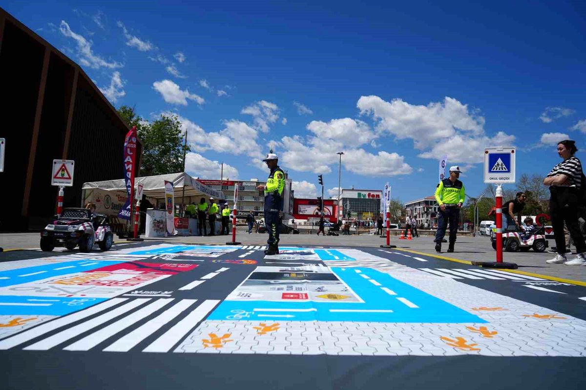 Erzincan'da Trafik Haftası Etkinlikleri Düzenlendi