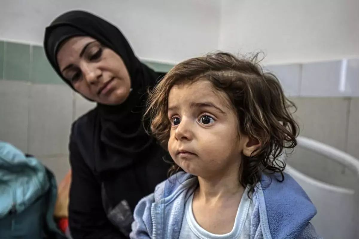 Gazze'de İsrail Saldırılarında 16.000 Çocuk Hayatını Kaybetti