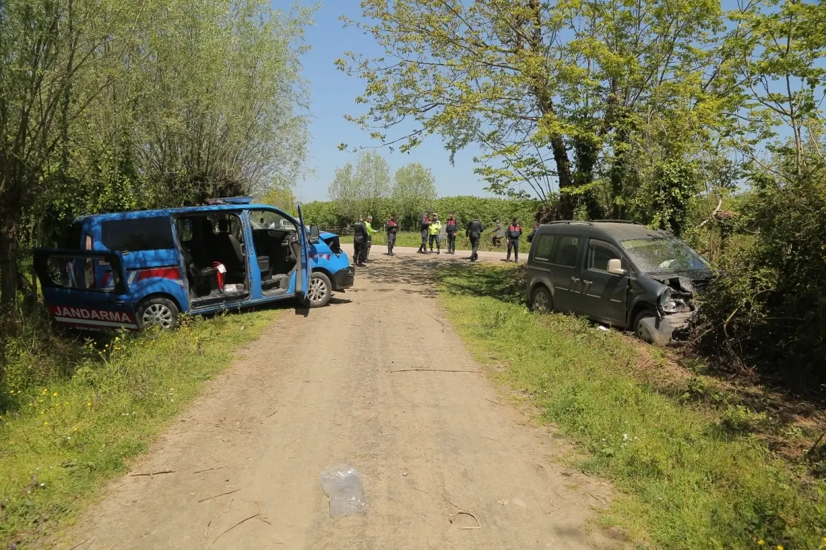 Çarşamba'da Jandarmanın Park Halindeki Aracına Çarpan Sürücü Hayatını Kaybetti