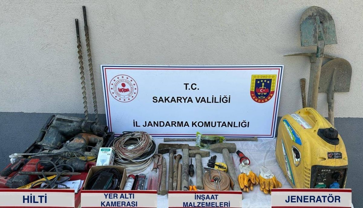 Sakarya'da Kaçak Kazı Yapan Üç Kişi Suçüstü Yakalandı