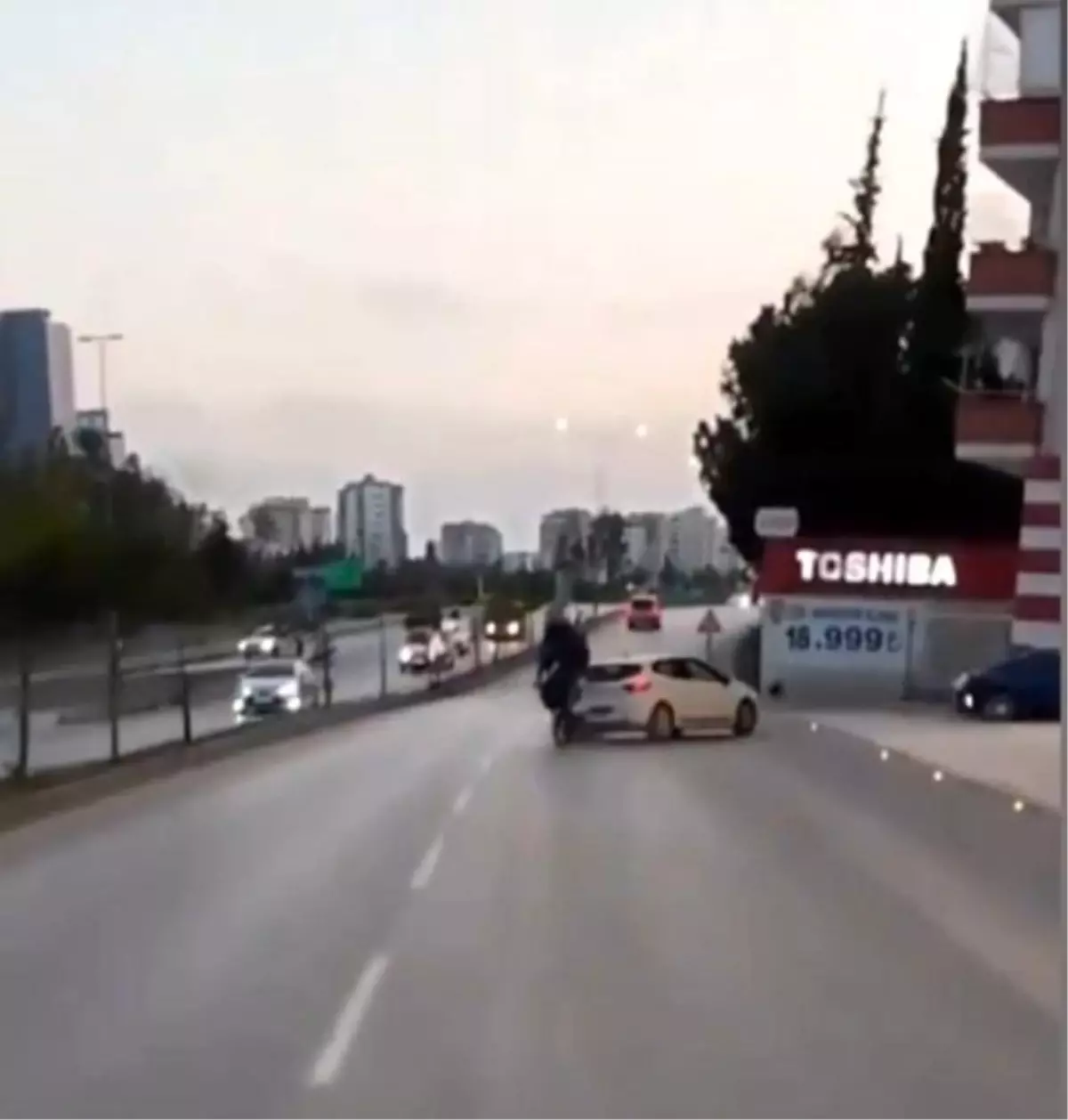 Adana'da Motosiklet Kazası Kask Kamerasında Anbean Kaydedildi