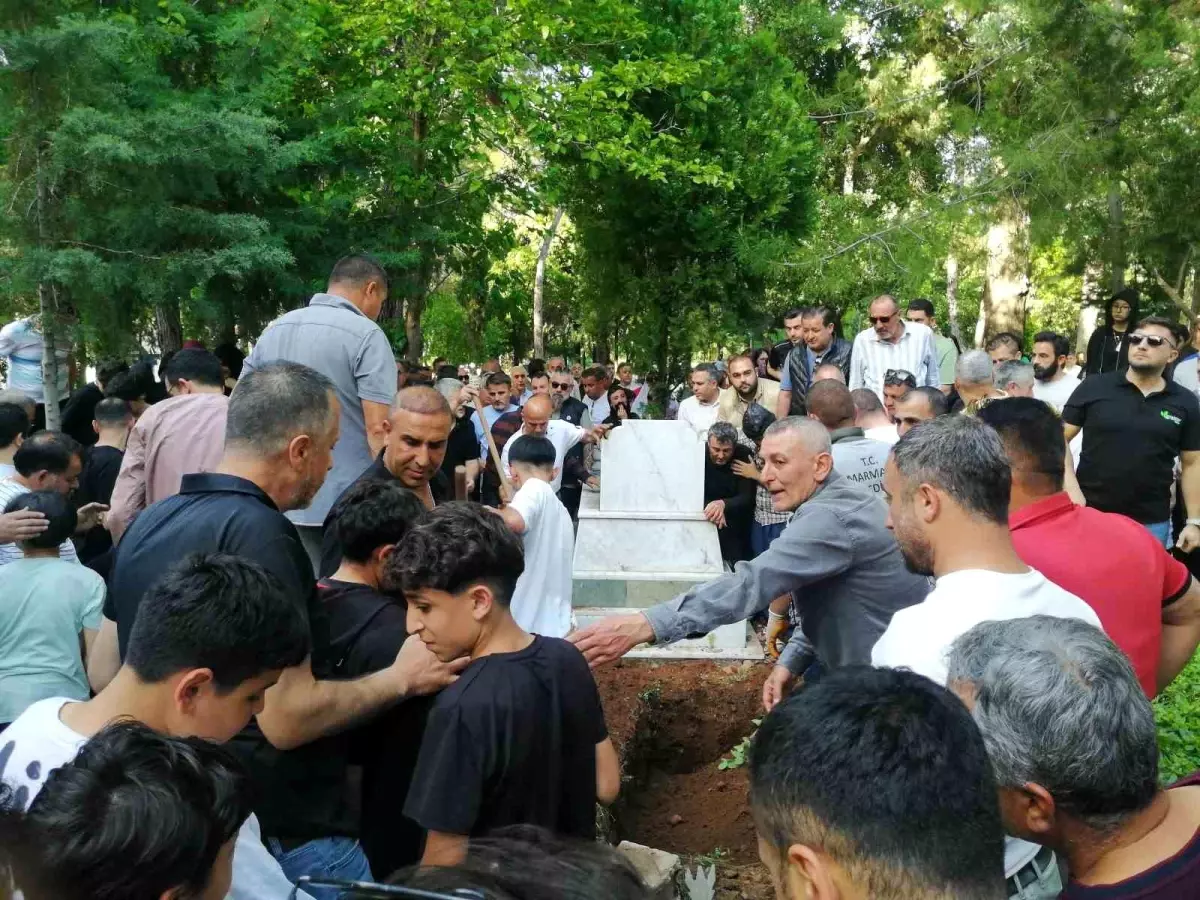 Marmaris'te Motosiklet Kazasında 12 Yaşındaki Çocuk Hayatını Kaybetti
